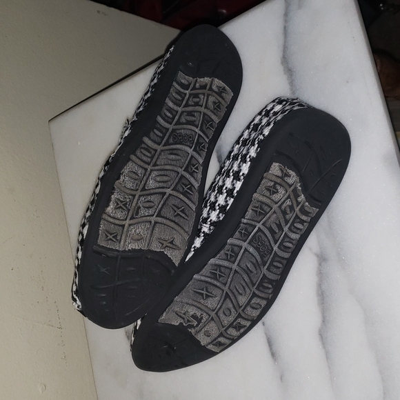 Bob's - Picture 6 of 6